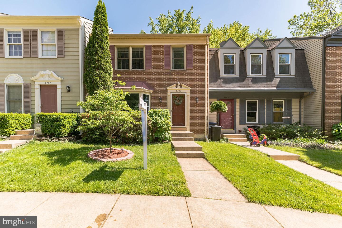 Burke Centre home in Burke, Fairfax County, VA — sold by David Mount in 2021