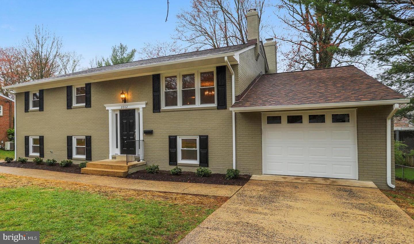 Southampton home in Falls Church, VA that David Mount helped move-up buyers purchase in 2020