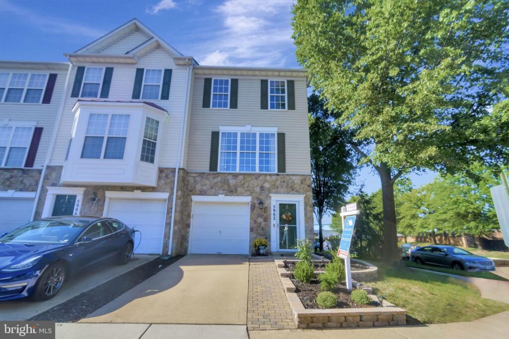 Kingstowne townhouse in Alexandria, VA sold by David Mount in 2020 for $536,000
