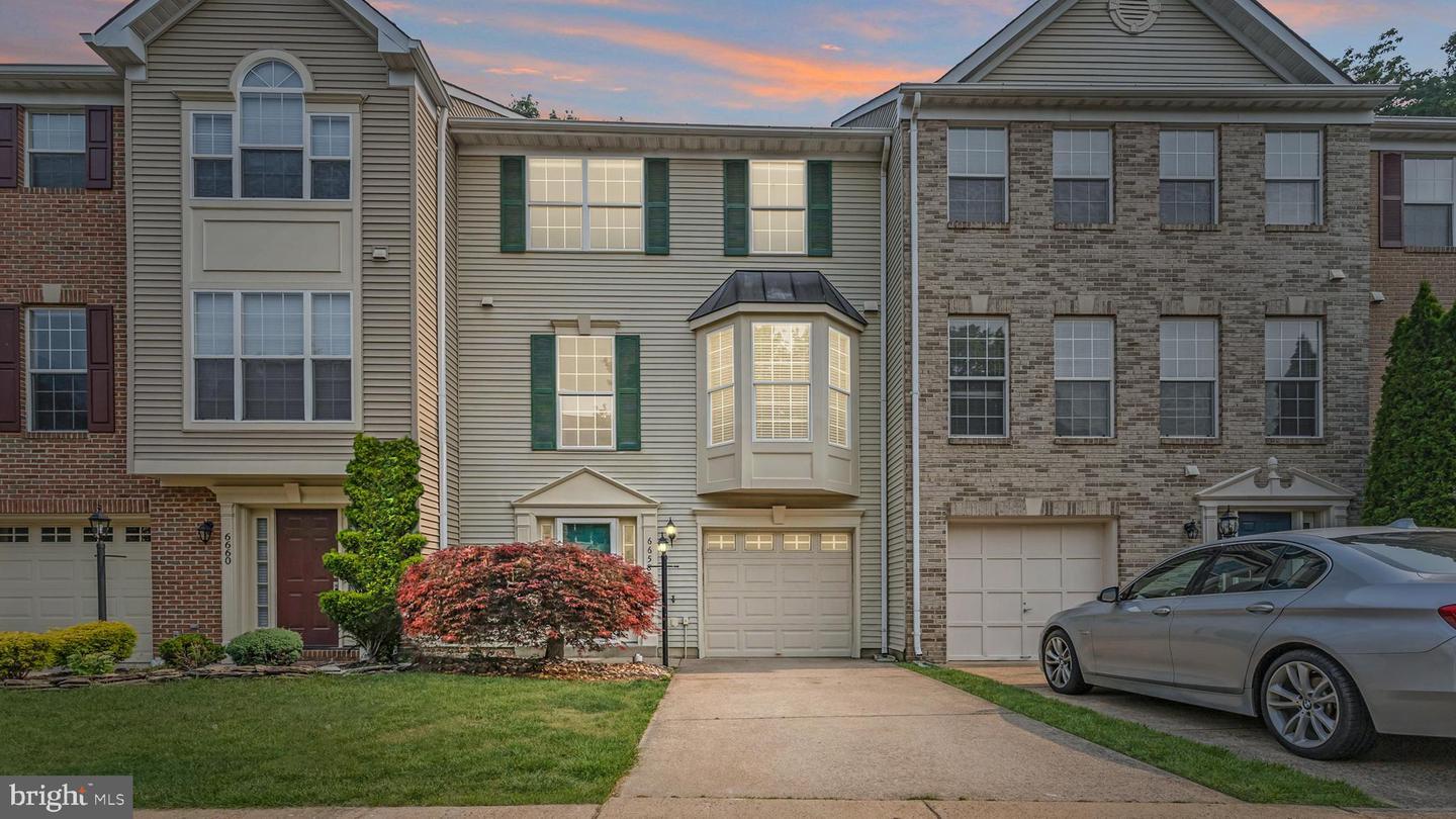 Kingstowne Alexandria VA townhouse sold by David Mount in 2023