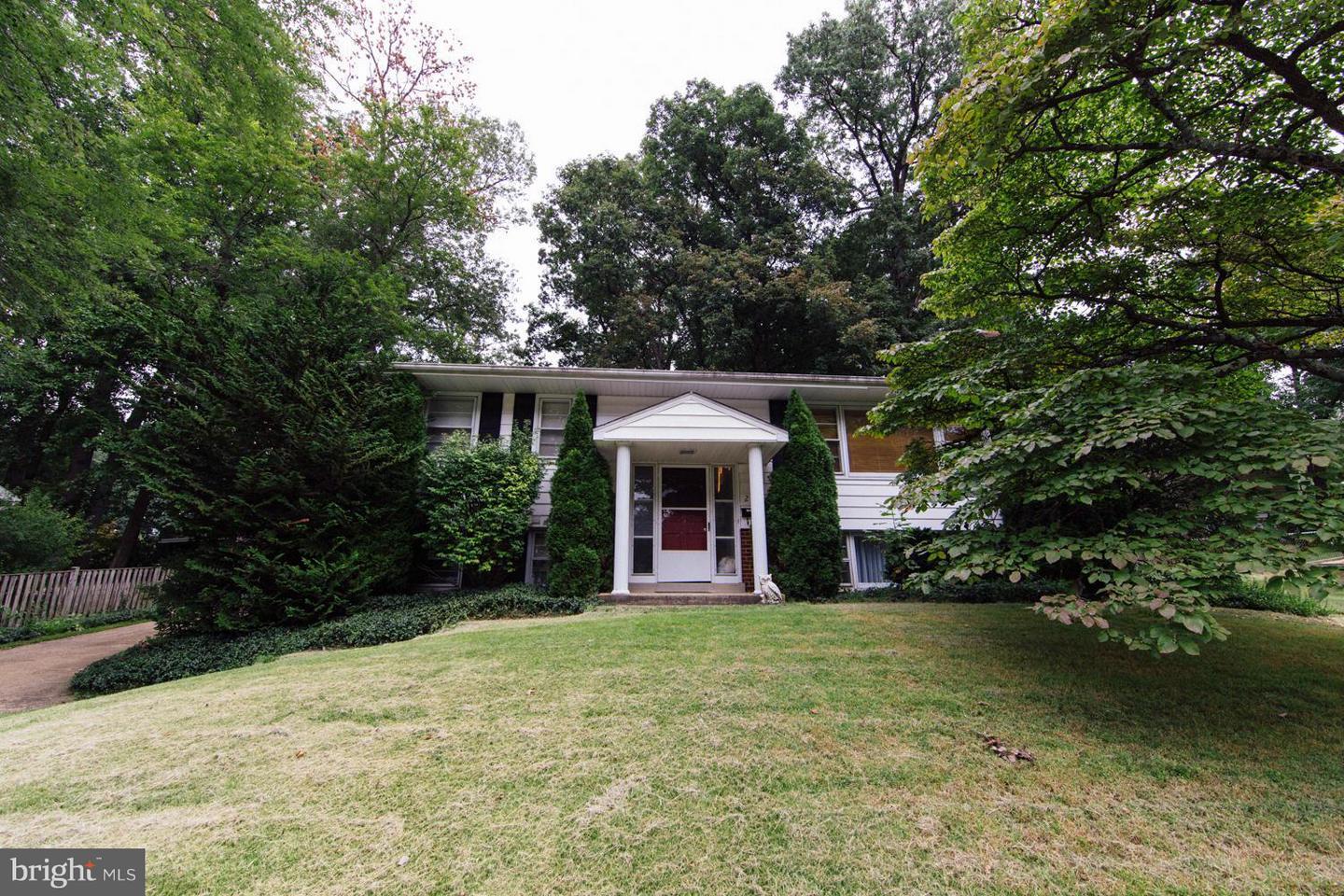 Vienna Woods home in Vienna, Fairfax County, VA — sold by David Mount in 2015